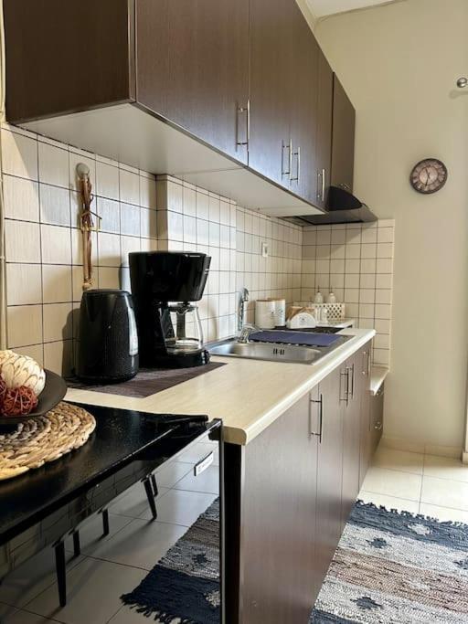 הרקליון Eleni'S Studio Near The Airport מראה חיצוני תמונה